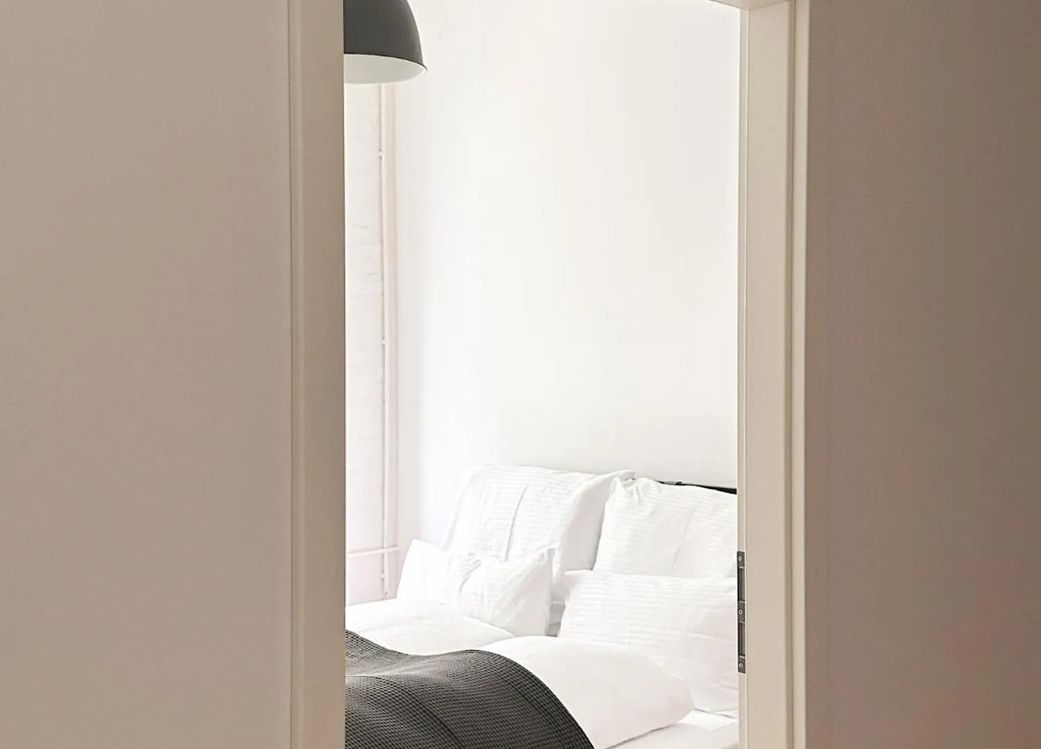 Nook Design-Apartments Mit Kueche, Duschbad, Neben U-Bahn Station Aber Ruhig Gelegen Berlín