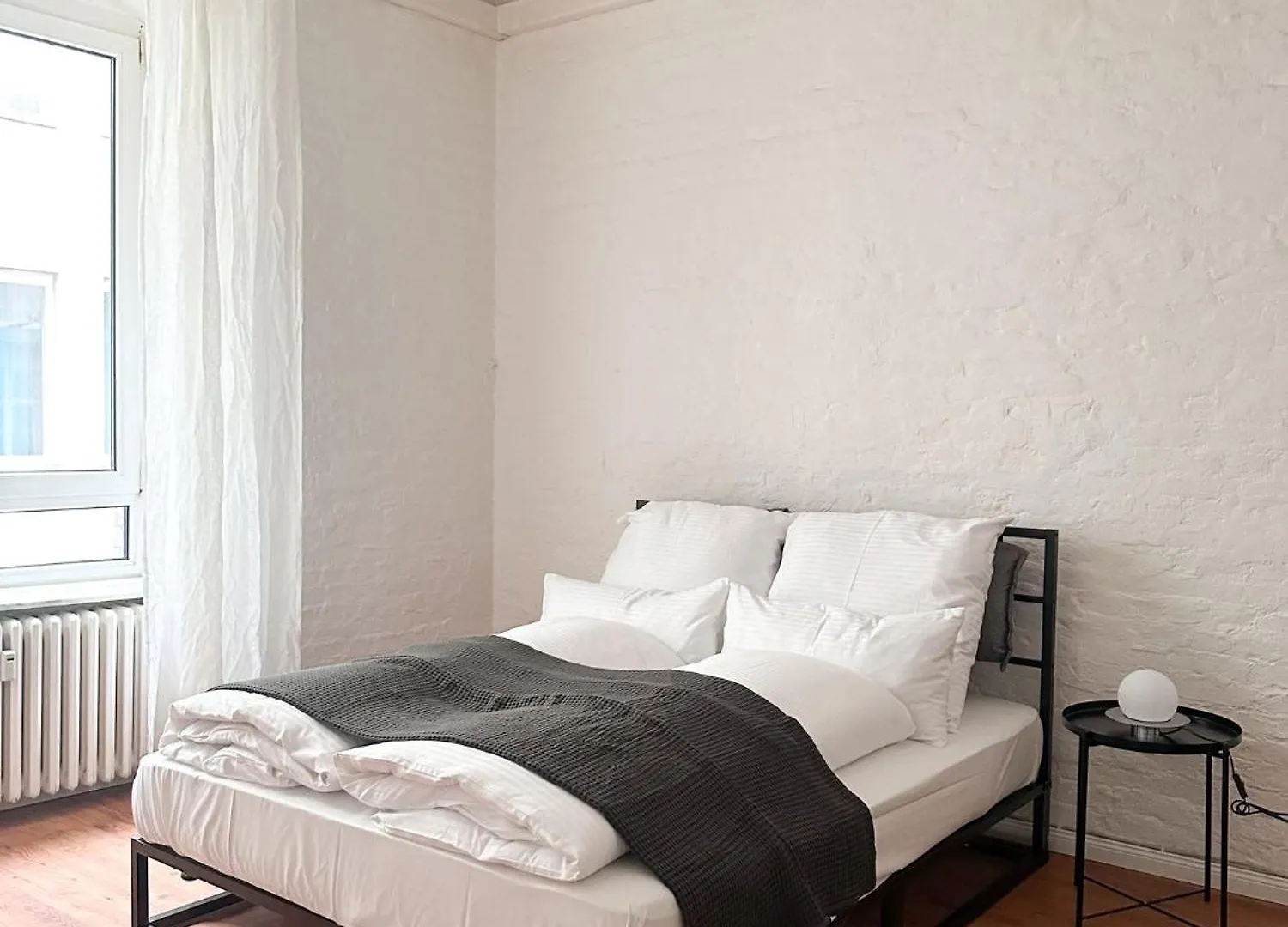 Nook Design-Apartments Mit Kueche, Duschbad, Neben U-Bahn Station Aber Ruhig Gelegen Berlín