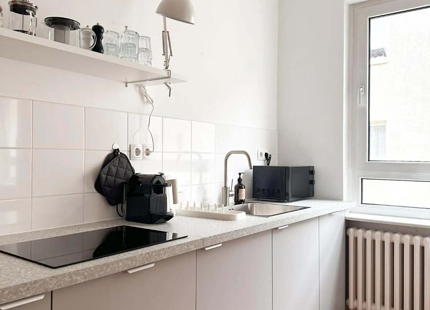 Nook Design-Apartments Mit Kueche, Duschbad, Neben U-Bahn Station Aber Ruhig Gelegen Berlín
