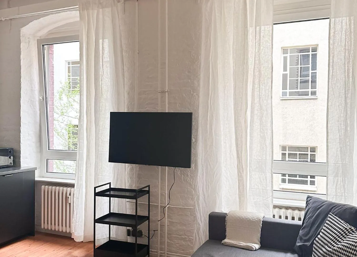 Nook Design-Apartments Mit Kueche, Duschbad, Neben U-Bahn Station Aber Ruhig Gelegen ベルリン アパート